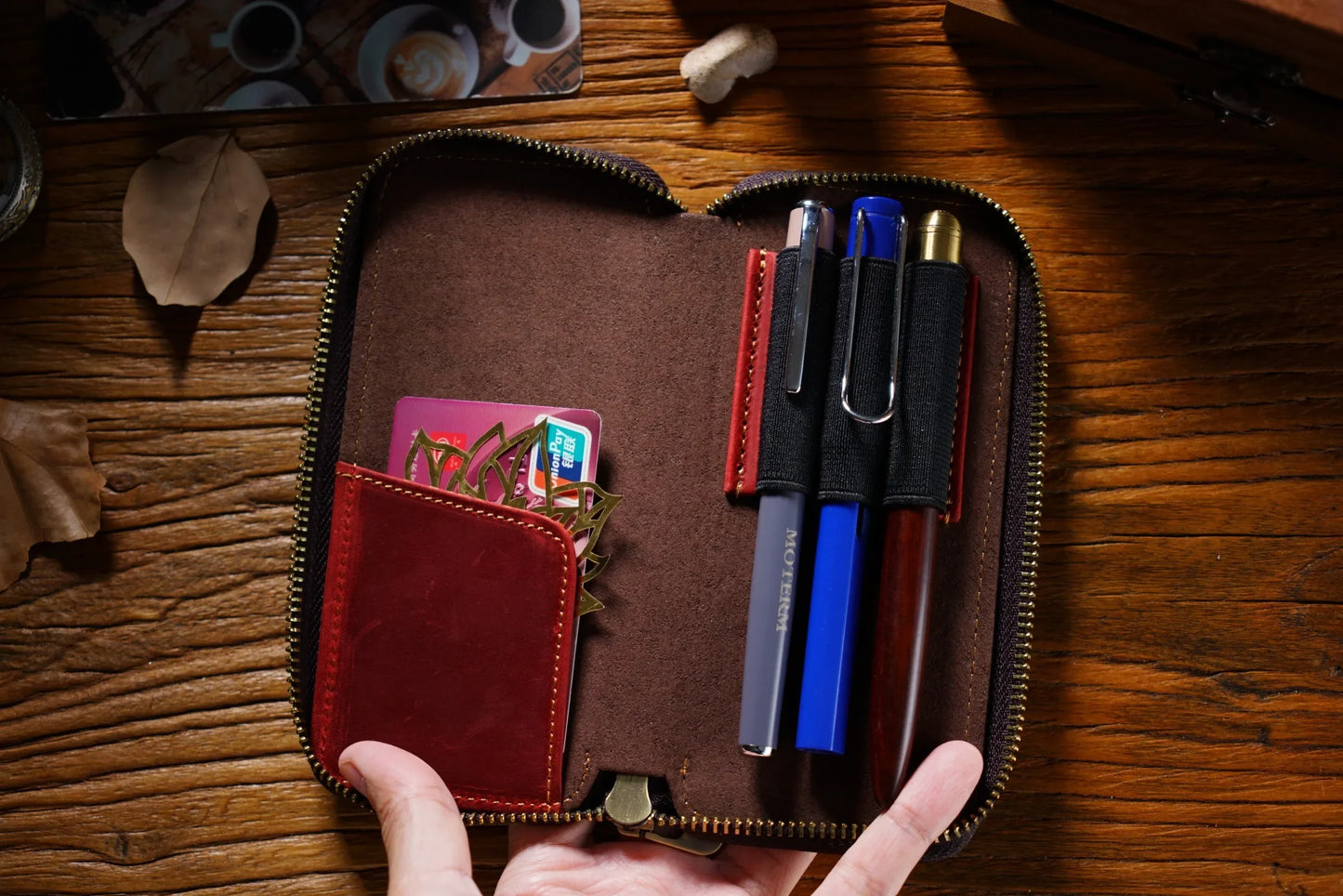 Genuine Leather Fountain Pen Case With 3 Divided Slots, Handmade Zippered Stationery Pouch Pen Holder Bag for Office School